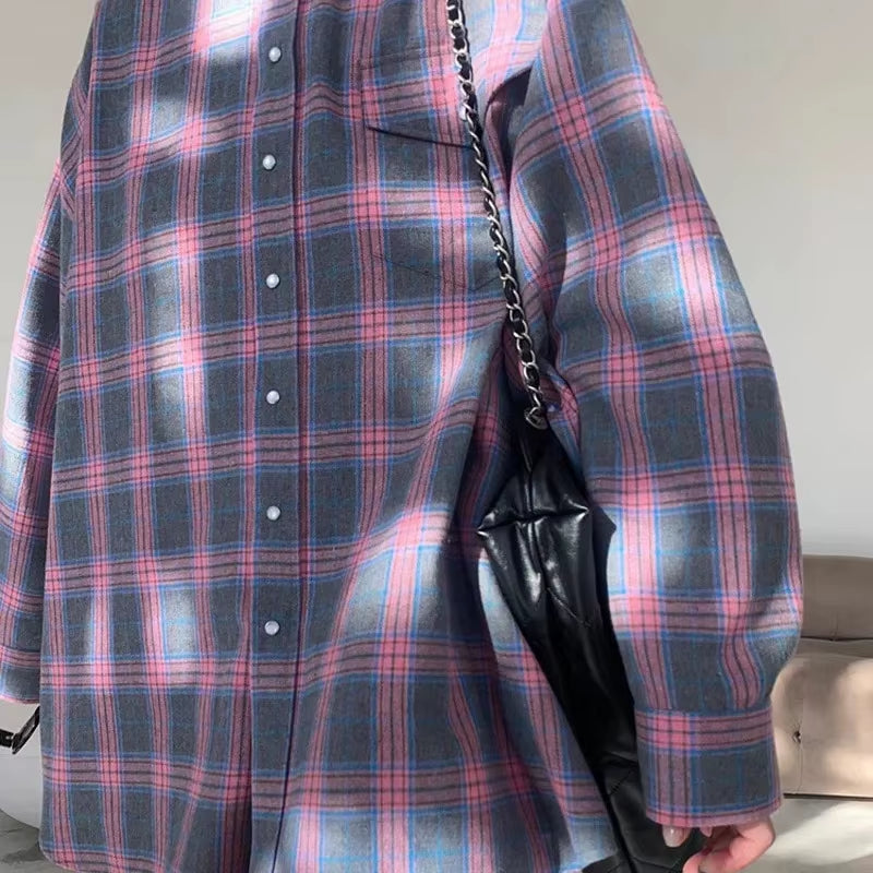 New Vintage Women Oversized Long Sleeve Plaid Shirt Blouse Tops Autumn Winter Button down Loose Lapel Pocket Shirt Korean Style