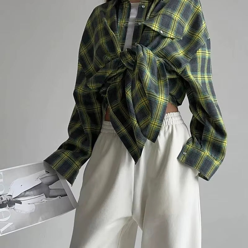 New Vintage Women Oversized Long Sleeve Plaid Shirt Blouse Tops Autumn Winter Button down Loose Lapel Pocket Shirt Korean Style